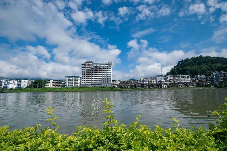 广西壮族自治区桂林永福县新增5例阳性感染者,涉及果洛藏族自治州的简单介绍