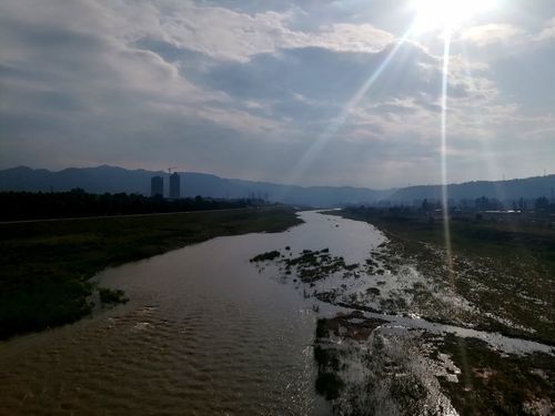 【专家:陕西省宝鸡市渭滨区每年或现多个感染高峰_宝鸡渭滨区都包括哪里】