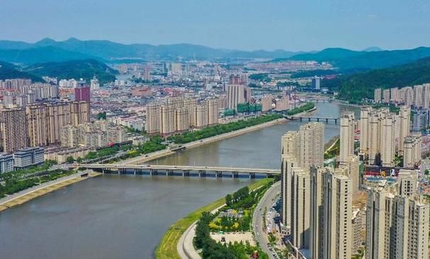 【吉林通化辉南县疫情防控中风险地区,吉林通化辉南县县长】
