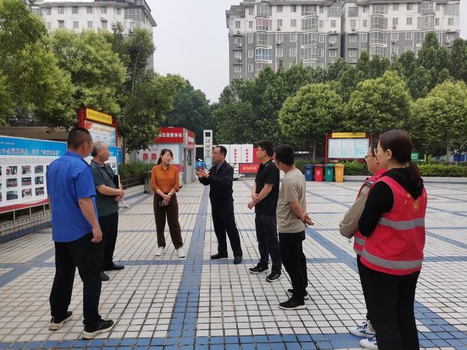 巩义市发现1名密接者!/巩义市一街区环境整治现场超燃